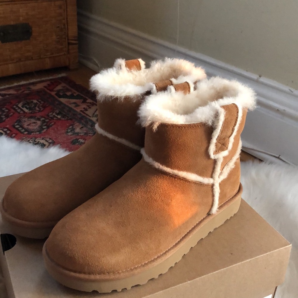 Ugg spill seam size 9 boot